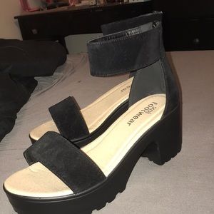 NWOT suede sandals
